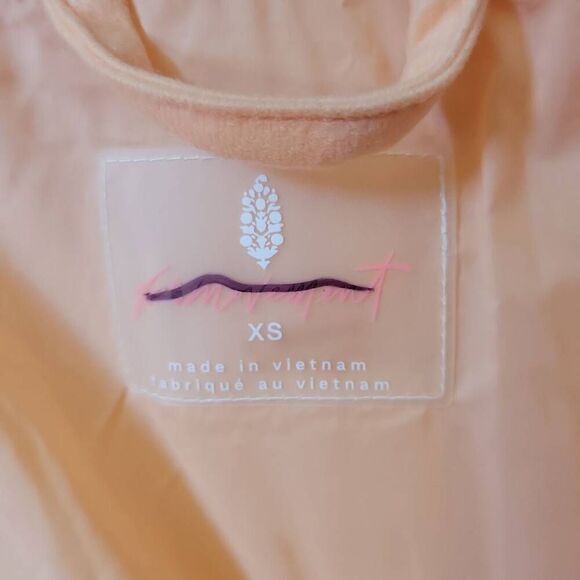 Women's Quilted Jacket - Peach - Picture 4 of 8